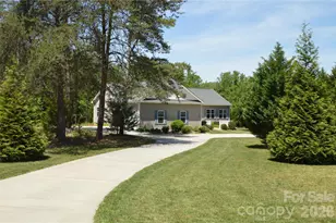 2500 S Blackstock Rd, Landrum, SC 29356 - Photo 1