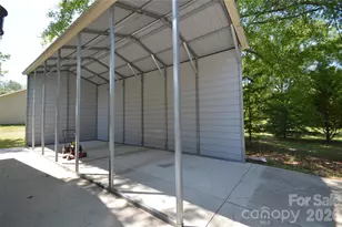 2500 S Blackstock Rd, Landrum, SC 29356 - Photo 42