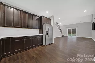 10615 Forest Dr, Matthews, NC 28105 - Photo 6