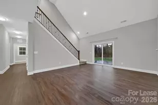 10615 Forest Dr, Matthews, NC 28105 - Photo 8