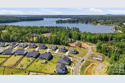 805 Lakeforest Drive, Belmont, NC 28012 - Photo 2