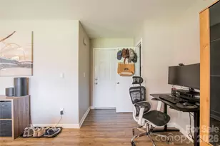 4605 Coronado Dr, Charlotte, NC 28212 - Photo 2