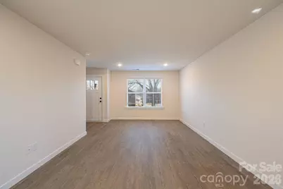 504 12th Avenue NE, Hickory, NC 28601 - Photo 4