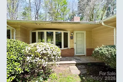 2732 Holly Hill Drive N, Hendersonville, NC 28791 - Photo 2