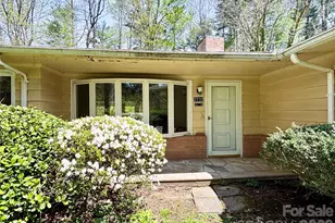 2732 Holly Hill Dr N, Hendersonville, NC 28791 - Photo 2