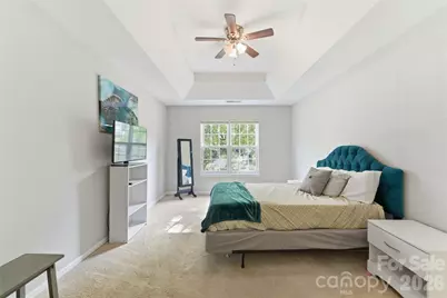 921 Grass Hollow Court, Charlotte, NC 28216 - Photo 2