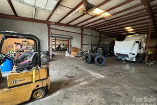 3251 Robinson Cir, Charlotte, NC 28206 - Photo 6