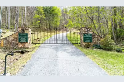 000 Tyler Lane, Bakersville, NC 28705 - Photo 16