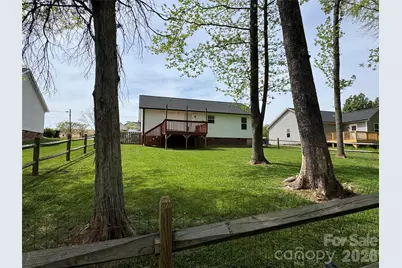 524 W Stokes Street, China Grove, NC 28023 - Photo 4