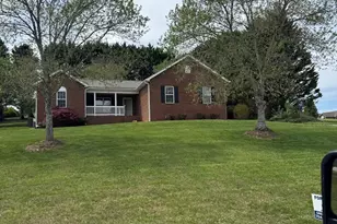 186 Chesterfield Dr, Taylorsville, NC 28681 - Photo 1
