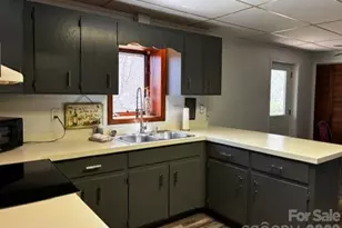 133 Ambria Dr, Waynesville, NC 28785 - Photo 16