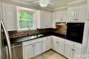 2730 4th St Pl NW, Hickory, NC 28601 - Photo 10