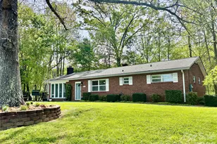 2730 4th St Pl NW, Hickory, NC 28601 - Photo 2