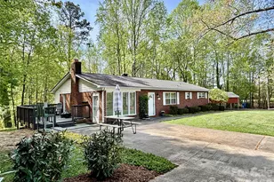 2730 4th St Pl NW, Hickory, NC 28601 - Photo 1