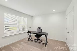 2046 McDonald Dr, Charlotte, NC 28216 - Photo 10