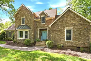 8200 Asheley Glen Dr, Mint Hill, NC 28227 - Photo 2