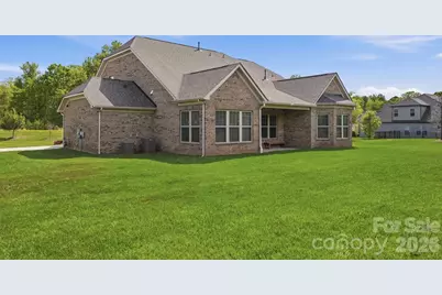 301 Hollyhock Drive, Matthews, NC 28104 - Photo 32
