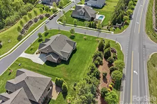 301 Hollyhock Dr, Matthews, NC 28104 - Photo 40