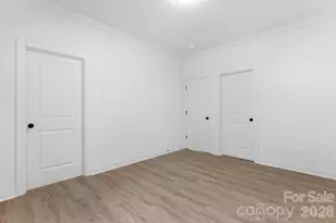 5549 Manning Rd, Charlotte, NC 28269 - Photo 12