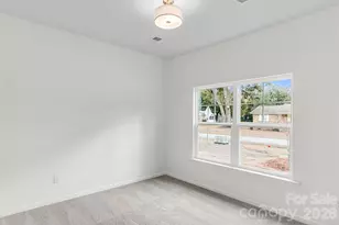 13917 Stillwood Pl, Matthews, NC 28105 - Photo 4