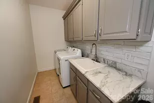 406 5th Ave NE, Conover, NC 28613 - Photo 36