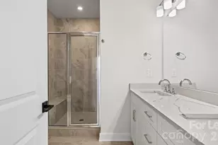 2025 Clarksdale Dr, Charlotte, NC 28206 - Photo 20