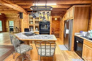 198 Ball Hl Pl, Marshall, NC 28753 - Photo 6