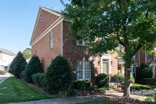 438 Magnolia St, Davidson, NC 28036 - Photo 2