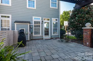 438 Magnolia St, Davidson, NC 28036 - Photo 4