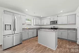 2121 Allium Dr, Charlotte, NC 28216 - Photo 8