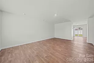 2121 Allium Dr, Charlotte, NC 28216 - Photo 6