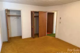 1466 Peaceful Valley Dr, Hickory, NC 28602 - Photo 16