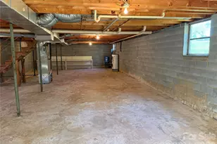 1466 Peaceful Valley Dr, Hickory, NC 28602 - Photo 24