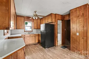 1494 Hilltop St, Albemarle, NC 28001 - Photo 6