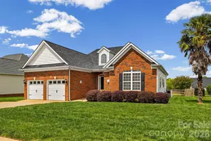 1309 Plantation Hills Dr, Rock Hill, SC 29732 - Photo 2