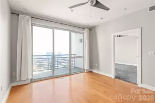 333 W Trade St, Charlotte, NC 28202 - Photo 18