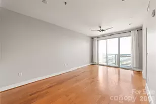 333 W Trade St, Charlotte, NC 28202 - Photo 16