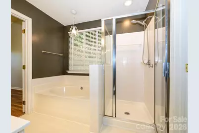9005 Shenington Place, Charlotte, NC 28216 - Photo 24