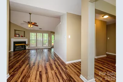 9005 Shenington Place, Charlotte, NC 28216 - Photo 4