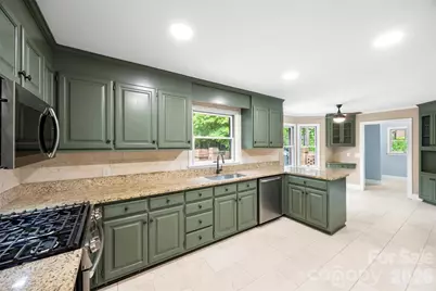 813 Rothmoor Drive, Concord, NC 28025 - Photo 4
