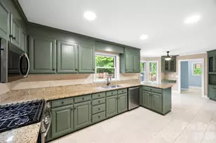 813 Rothmoor Dr, Concord, NC 28025 - Photo 4