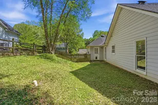 1539 Bear Mountain Rd, Charlotte, NC 28214 - Photo 22