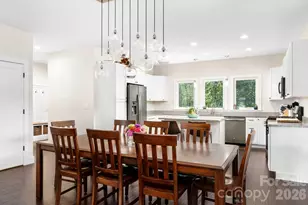 620 Brookshire St, Asheville, NC 28803 - Photo 8