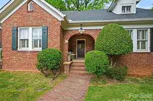 204 S Laurel Ave, Charlotte, NC 28207 - Photo 2