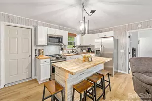 1030 Hughes Gap Rd, Bakersville, NC 28705 - Photo 6