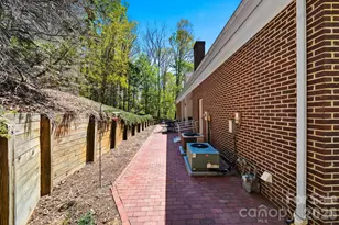 401 Stonecroft Dr, Lenoir, NC 28645 - Photo 28