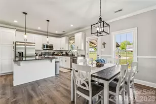 105 E Dundee Ct, Statesville, NC 28625 - Photo 8