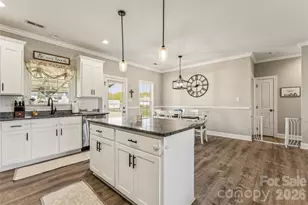 105 E Dundee Ct, Statesville, NC 28625 - Photo 14