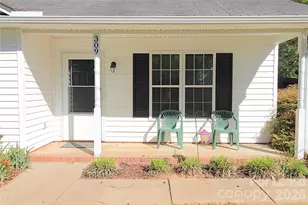 309 Hamilton St, Monroe, NC 28112 - Photo 2