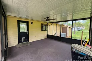 337 Willow Run Dr, Forest City, NC 28043 - Photo 12